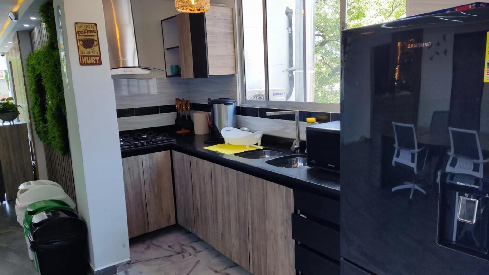 Hostel Boutique Nido De Loros Медельин Экстерьер фото