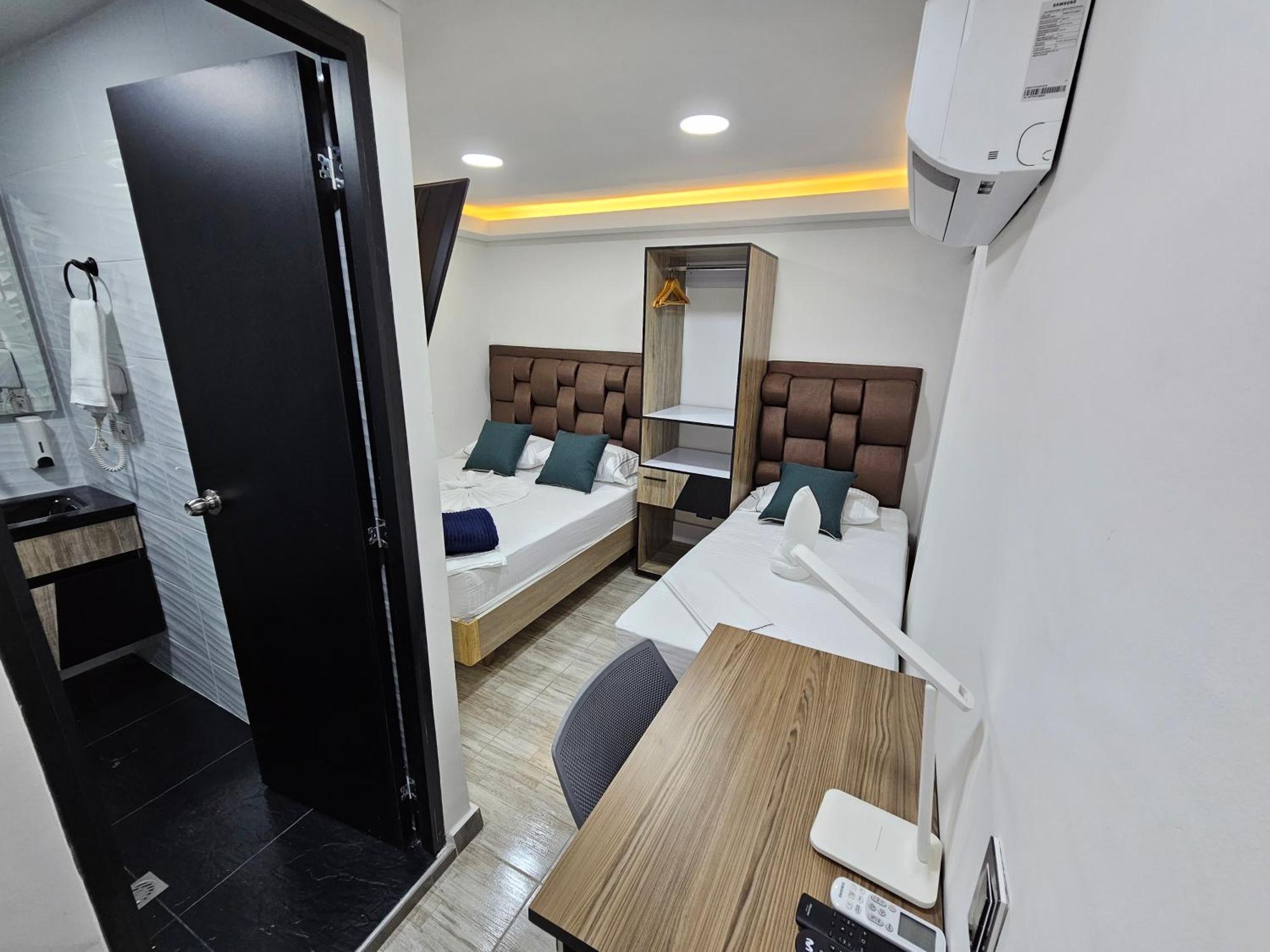 Hostel Boutique Nido De Loros Медельин Экстерьер фото